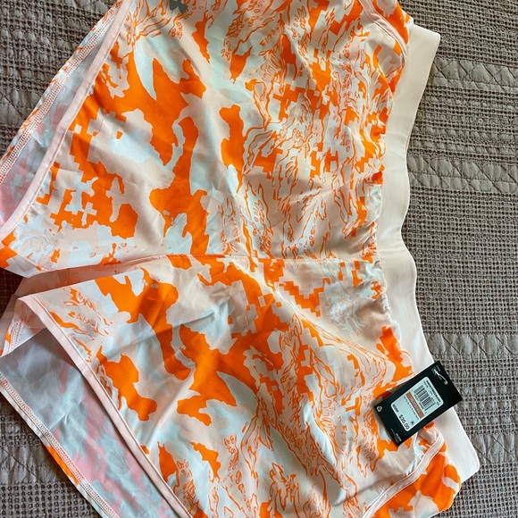 NWT under armor plus size shorts - Picture 3 of 5